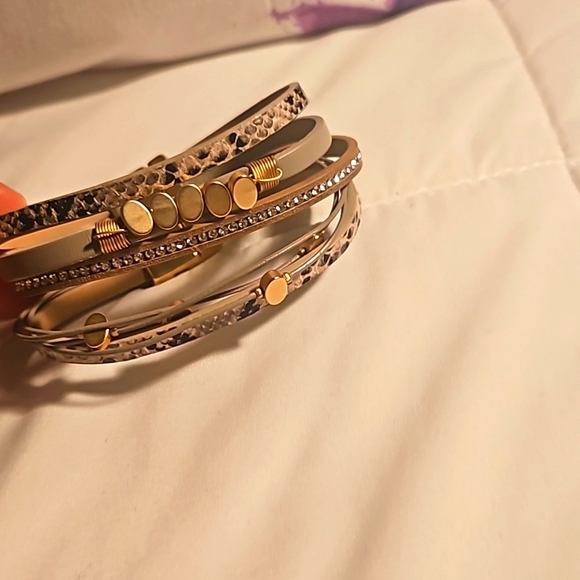 Women's  Leather - Picture 1 of 8